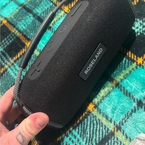 Black Portable Bluetooth Speaker